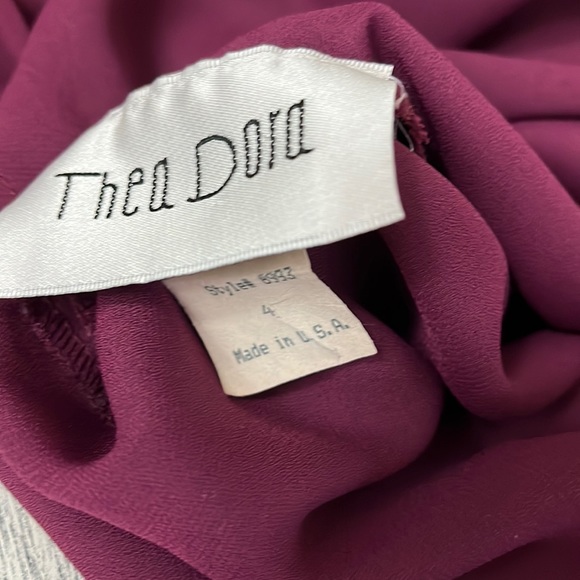 Thea Dora formal dress gown size 4 - Picture 8 of 8